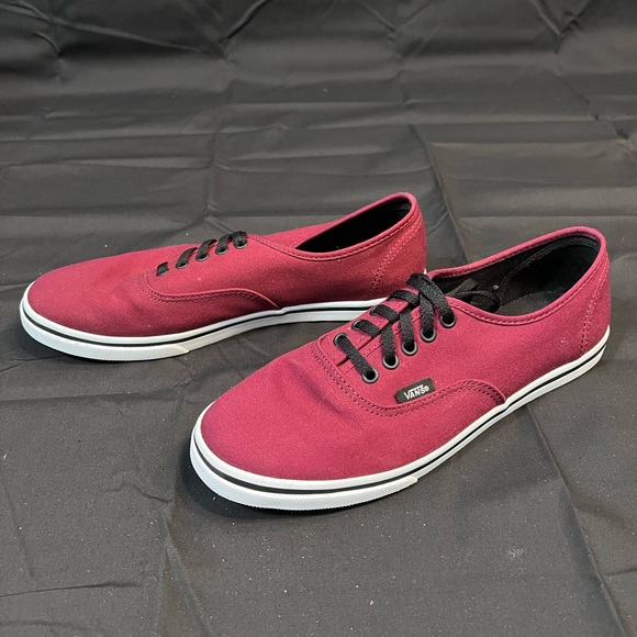 Vans - Picture 2 of 3